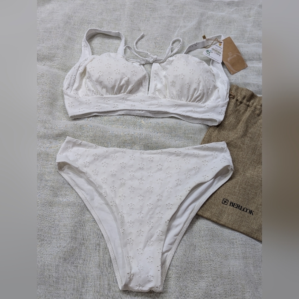 BNWT / Berlook / US 16 / Floral Cutout Drawstring Bikini Set